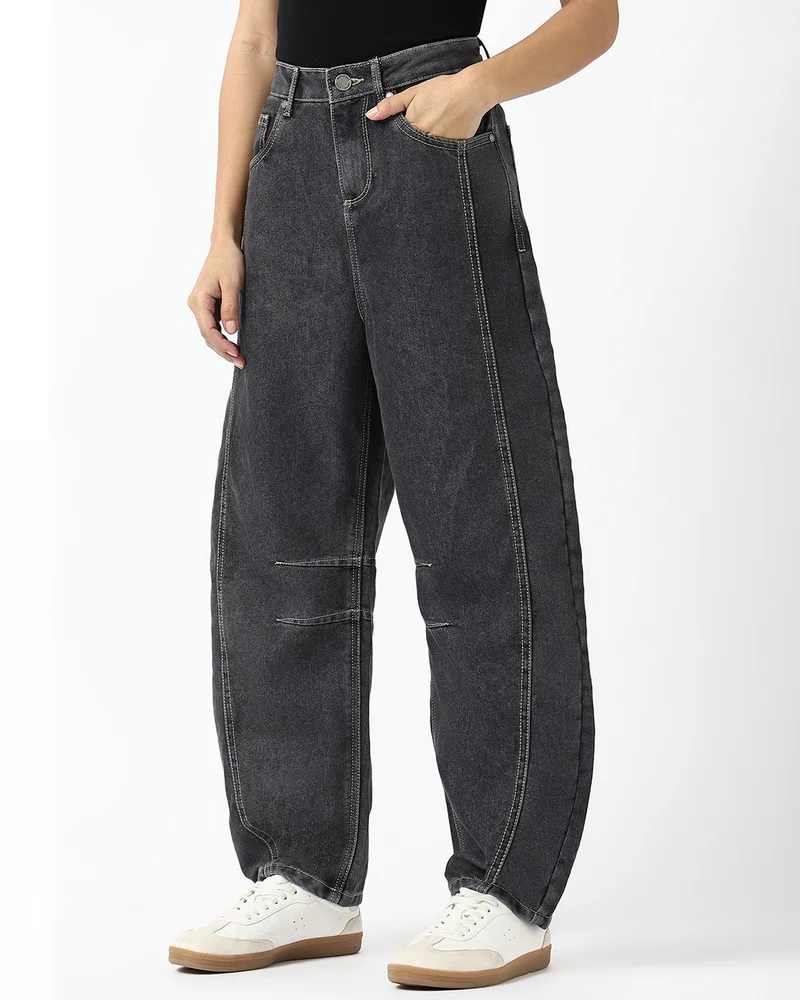 بيواكوف Women's Black Washed Barrel Fit Jeans